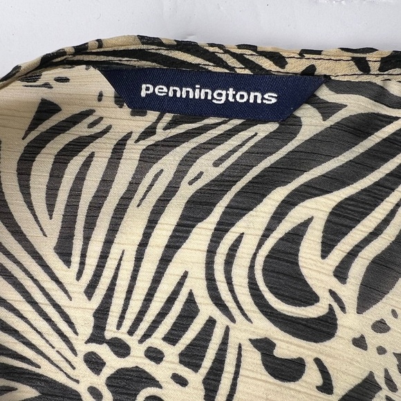 Penningtons Black and Cream Elegant 2-piece Top Set Patterned Sheer Jacket - Picture 2 of 11